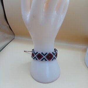 Unisex Woven Macramé Thread Bracelet with Geometric Figures in Multicolor Colors